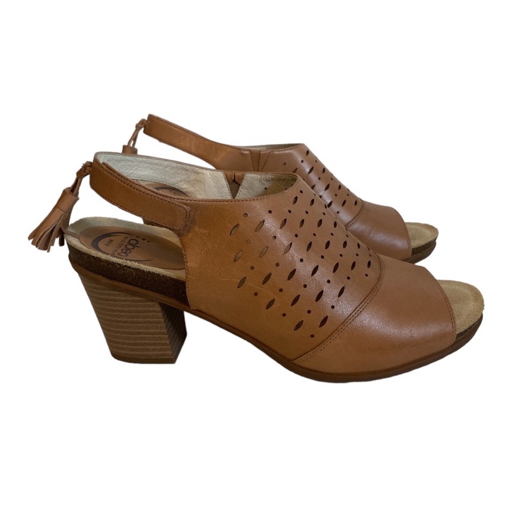 Abeo Heeled Sandals - Picture 2 of 13